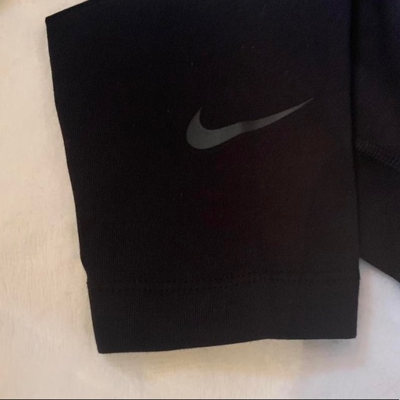 Nike leggings - Picture 2 of 3